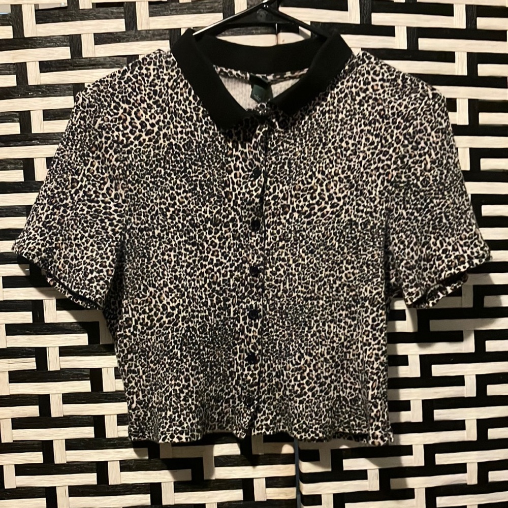 Cheetah crop-tee